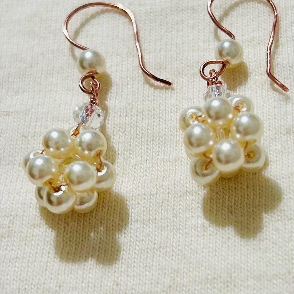 Elegant Pearl Cluster Earrings